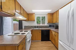 1602 N Deborah Rd, Newberg, OR 97132 - Photo 8