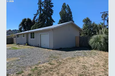 1115 Thayer Ave, Cottage Grove, OR 97424 - Photo 2