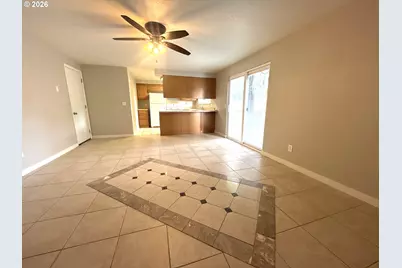 6875 B St, Springfield, OR 97478 - Photo 8