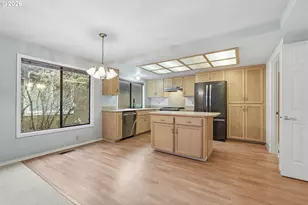 15104 NE Brazee St, Portland, OR 97230 - Photo 6