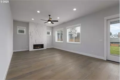 15201 SE Towers Ter, Milwaukie, OR 97267 - Photo 6