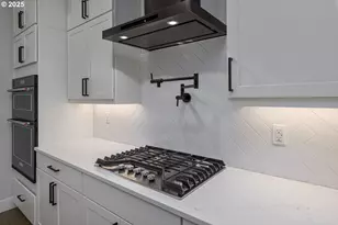 15201 S E Towers Ter, Milwaukie, OR 97267 - Photo 14