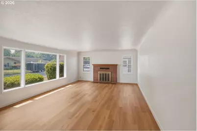815 Church St, Woodburn, OR 97071 - Photo 4