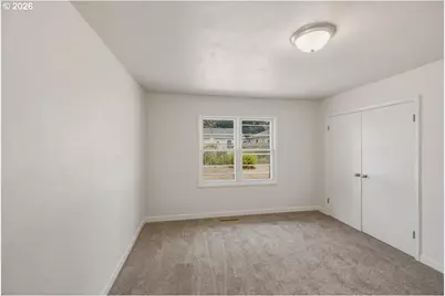 815 Church St, Woodburn, OR 97071 - Photo 18