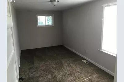 1224 NE 60th Ave, Portland, OR 97213 - Photo 4