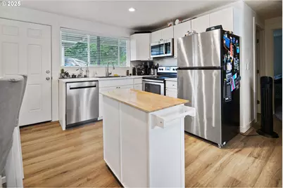 1002 Cedar St, Kalama, WA 98625 - Photo 6