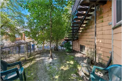 2616 SE Pine St, Portland, OR 97214 - Photo 4