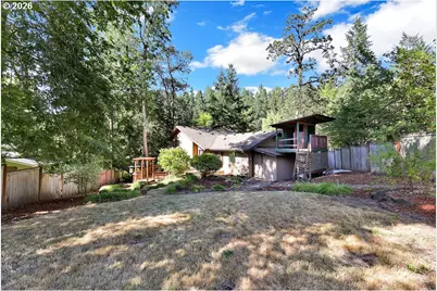 2663 E Wilshire Dr, Eugene, OR 97405 - Photo 10