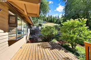 2663 E Wilshire Dr, Eugene, OR 97405 - Photo 6