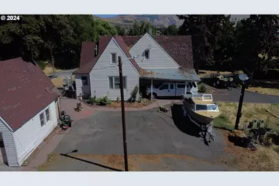3504 W 2nd St, The Dalles, OR 97058 - Photo 2