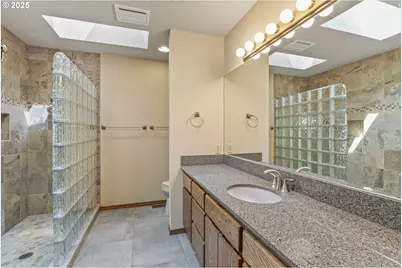 165 Meridian Dr, Kelso, WA 98626 - Photo 24