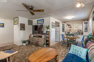 43 NE Mary Ann Ln, Roseburg, OR 97470 - Photo 4