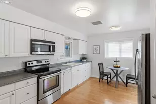 22904 SW Pine St, Sherwood, OR 97140 - Photo 8