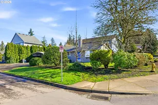 22904 SW Pine St, Sherwood, OR 97140 - Photo 4