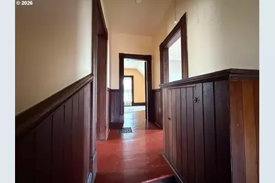 322 W D St, Rainier, OR 97048 - Photo 32