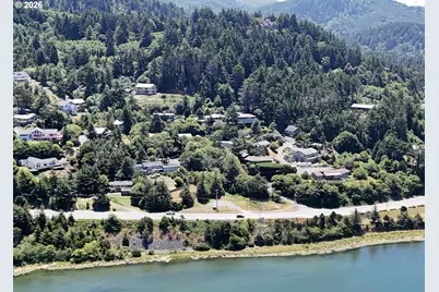 Rogue View Ln, Gold Beach, OR 97444 - Photo 20