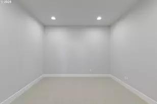 12171 SW Autumnview St, Tigard, OR 97224 - Photo 6