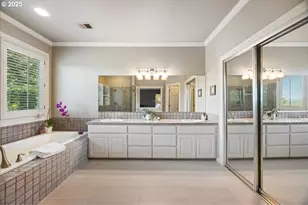 1093 Tyndall Ct, Lake Oswego, OR 97034 - Photo 34