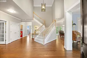 1093 Tyndall Ct, Lake Oswego, OR 97034 - Photo 4