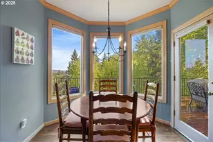 1093 Tyndall Ct, Lake Oswego, OR 97034 - Photo 12