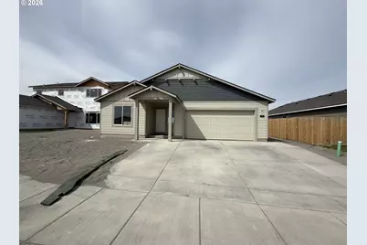 885 E Kinsley Ave, Hermiston, OR 97838 - Photo 1