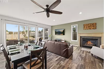 12021 SE Summer Pl, Clackamas, OR 97015 - Photo 12