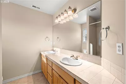 12021 SE Summer Pl, Clackamas, OR 97015 - Photo 36