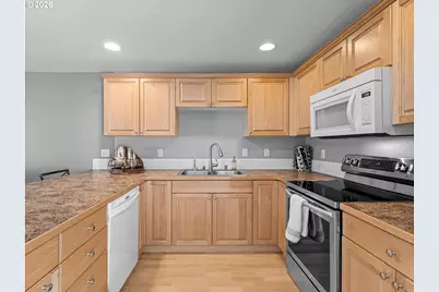 8004 NE 37th Ave, Vancouver, WA 98665 - Photo 18