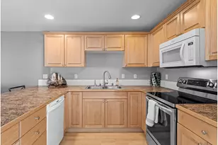 8004 NE 37th Ave, Vancouver, WA 98665 - Photo 18