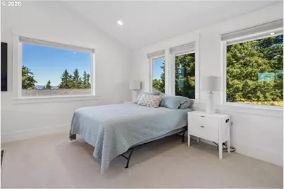 2010 SW Schaeffer Rd, West Linn, OR 97068 - Photo 28