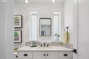 2010 SW Schaeffer Rd, West Linn, OR 97068 - Photo 22