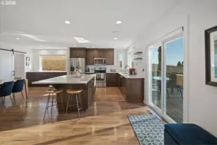 2010 SW Schaeffer Rd, West Linn, OR 97068 - Photo 12