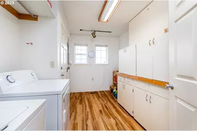 60 SE Cook Ave, Depoe Bay, OR 97341 - Photo 12