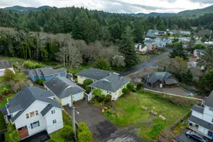 60 SE Cook Ave, Depoe Bay, OR 97341 - Photo 36