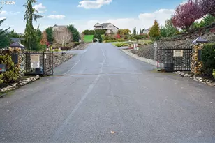 49 Essex Dr, Kelso, WA 98626 - Photo 4