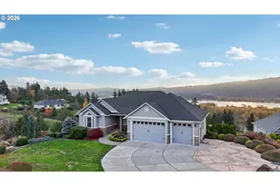 49 Essex Dr, Kelso, WA 98626 - Photo 1