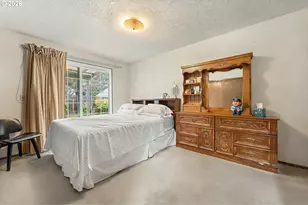 15781 NE Holladay St, Portland, OR 97230 - Photo 12