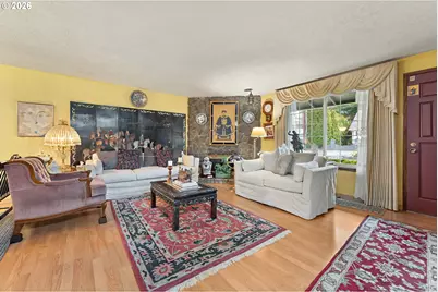 15781 NE Holladay St, Portland, OR 97230 - Photo 2