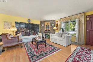 15781 NE Holladay St, Portland, OR 97230 - Photo 2