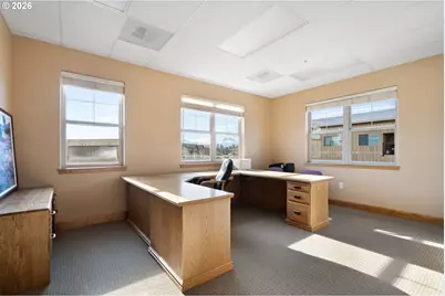 270 E Sun Ranch Dr, Sisters, OR 97759 - Photo 16