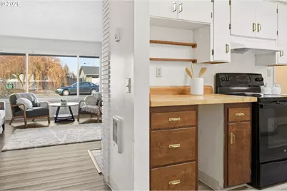 810 E 37th Ave, Eugene, OR 97405 - Photo 18