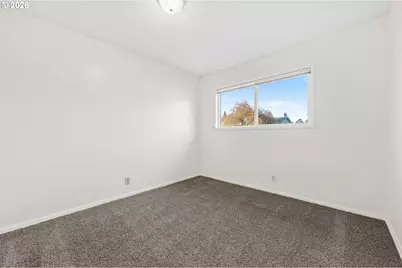 810 E 37th Ave, Eugene, OR 97405 - Photo 32