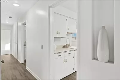 810 E 37th Ave, Eugene, OR 97405 - Photo 24