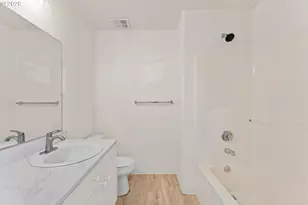 15647 NE Beech St, Portland, OR 97230 - Photo 18