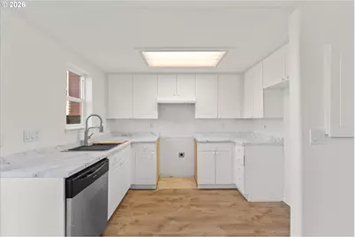 15647 NE Beech St, Portland, OR 97230 - Photo 10