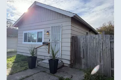 736 5th St, Springfield, OR 97477 - Photo 1