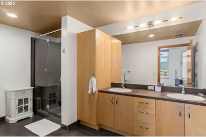 1255 NW 9th Ave #910, Portland, OR 97209 - Photo 24