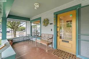 1492 Pearl St, Eugene, OR 97401 - Photo 2