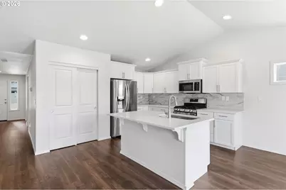 5320 Squirrel St, Springfield, OR 97478 - Photo 8
