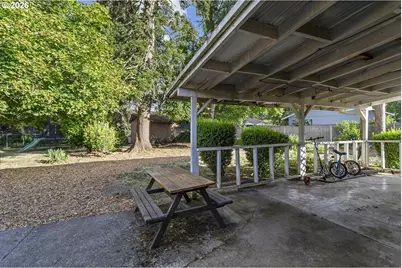 1324 NE Birchaire Ln, Hillsboro, OR 97124 - Photo 32